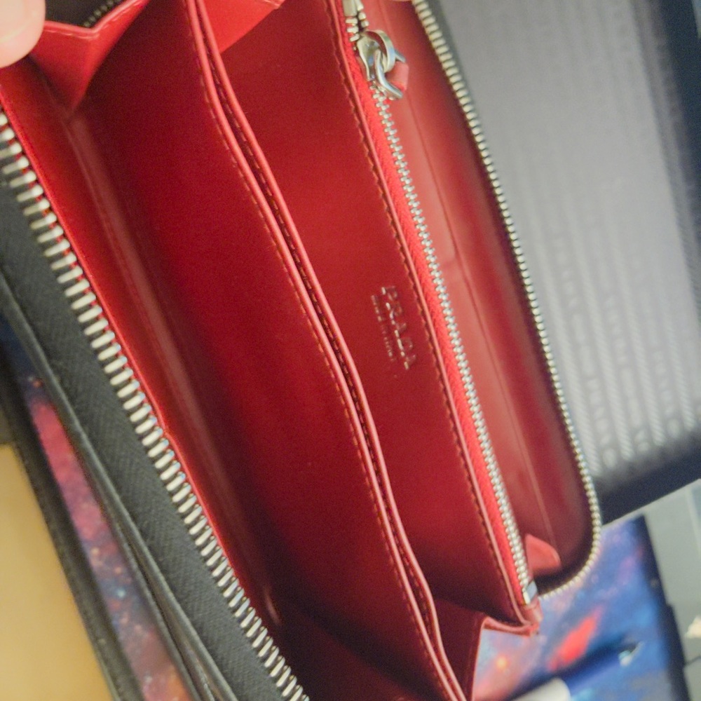 Prada long wallet - Picture 2 of 5